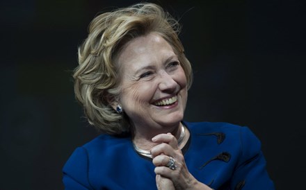 Hillary Clinton já amealhou 12 milhões de dólares para eventual candidatura presidencial