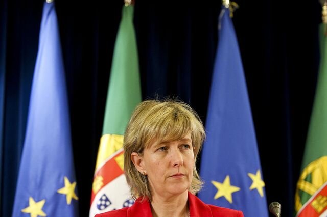 Ministra das Finanças sobre BES: 'Não existem soluções sem risco'