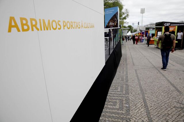 Ainda vale a pena comprar na Feira do Livro?