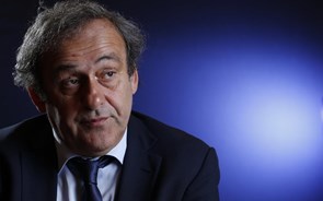 Platini reclama da UEFA salários em atraso, bónus e honorários de advogados