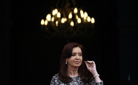 Ex-presidente argentina Cristina Kirchner acusada em caso de corrupção