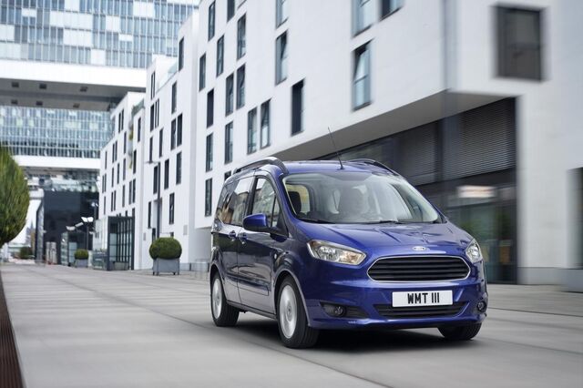 Ford Tourneo Courier: Astucioso