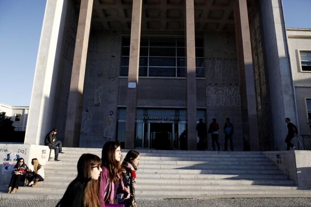 Governo relança sistema de empréstimo a alunos universitários