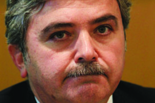 Quem é Amílcar Morais Pires?
