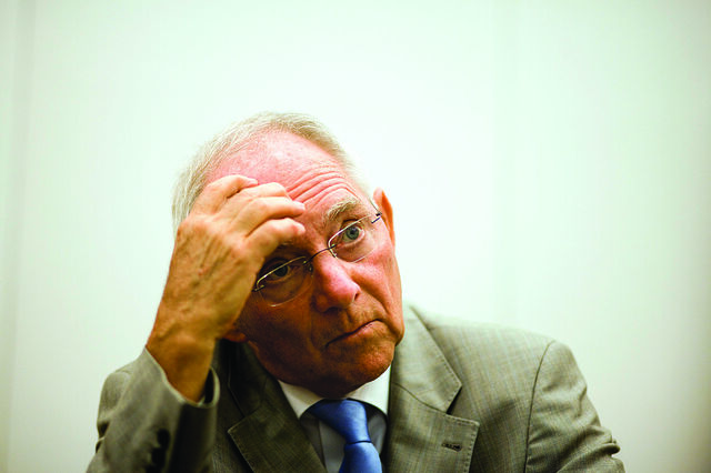 Schäuble responde a António Costa: 'Não concordo consigo'