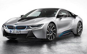 BMW i8: Futurista