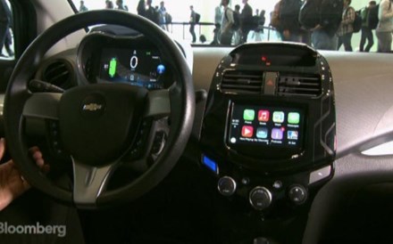 A Apple e o Google lutam para estar presentes no seu carro