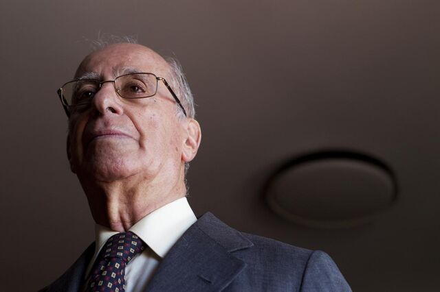 Morreu o economista Jacinto Nunes