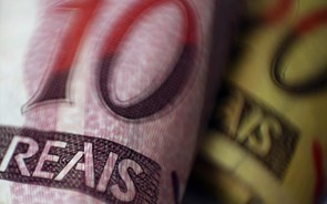 Bolsa brasileira dispara 6,6% e real escala 3,1%