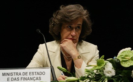 Manuela Ferreira Leite pede 'ponderação' em eventual nacionalização do Novo Banco