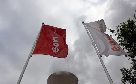 E. On com prejuízos recorde em 2015