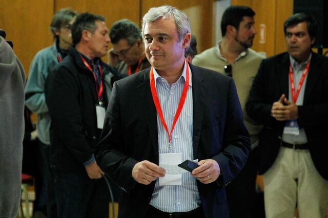 Silva Pereira: Nas europeias 'está em jogo um confronto de vida ou de morte   