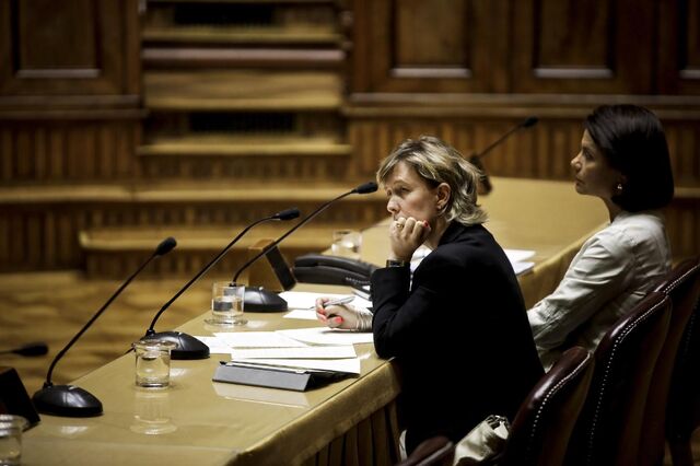 Governo não garante empregos no Novo Banco 