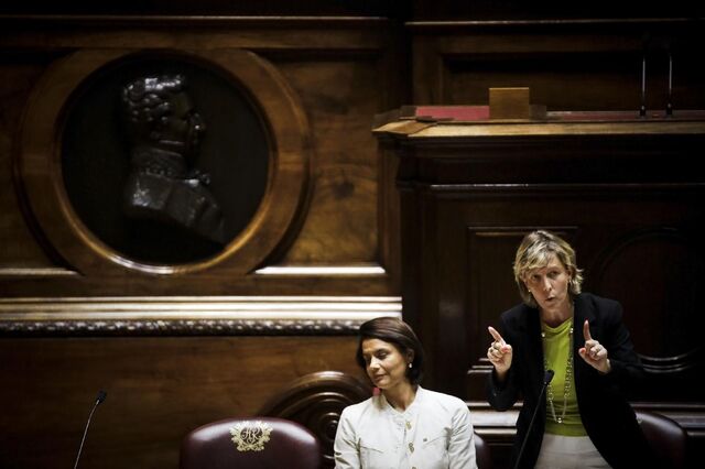 Governo aceita que troika financie 3,9 mil milhões do Novo Banco