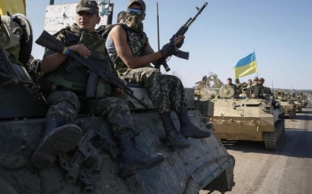 UE diz que agudizar dos confrontos na Ucrânia são violação do cessar-fogo
