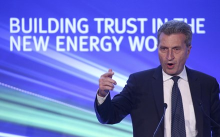 Oettinger: “Quem chega tarde à economia digital é castigado pelo mercado”
