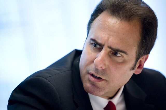 Mark Frissora deixa os cargos de CEO e presidente da Hertz