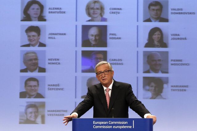 Comissão Juncker sobrevive depois de ter rolado uma cabeça 