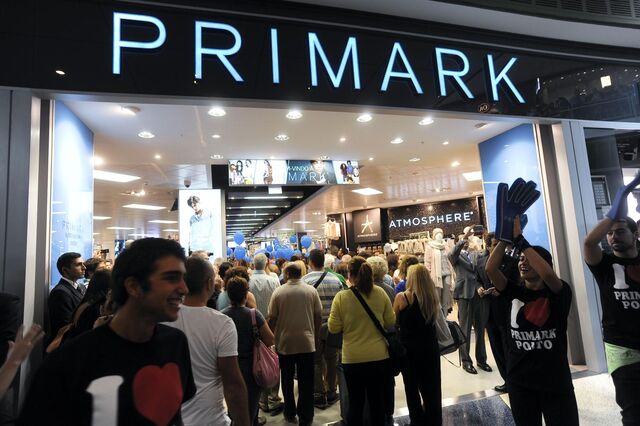 Primark perde 700 milhões por mês. Fecha tudo e cancela todas as encomendas