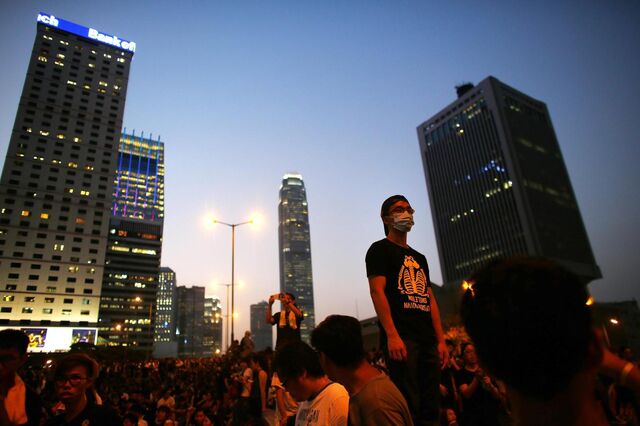 Manifestantes em Hong Kong ameaçam agravar protestos
