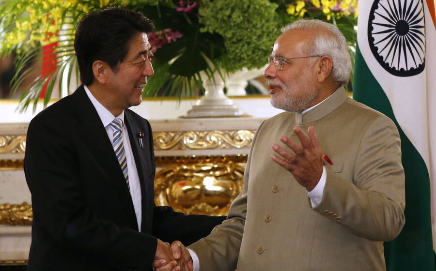 Modi com Shinzo Abe