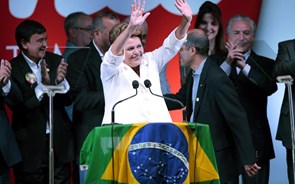 Bolsa de São Paulo e real recuperam das quedas provocadas pela reeleição de Dilma Rousseff