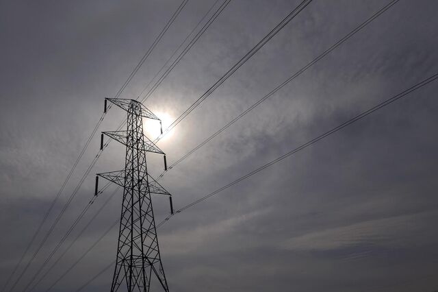 Portugueses pagam mais caro por energia, telefones e carros