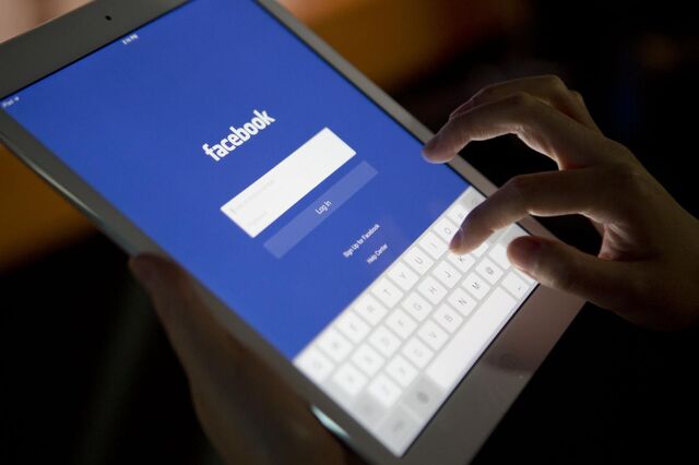 Facebook vai alterar mural de notícias. Outra vez 