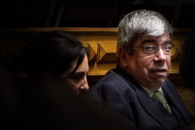 Ferro Rodrigues considera 'absurdo' criar outra comissão sobre a Caixa
