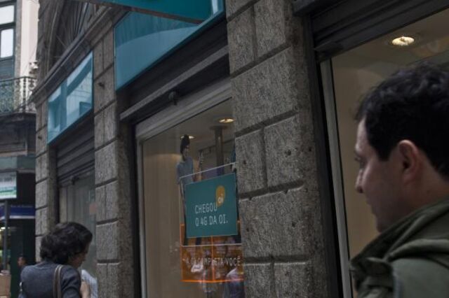 Oi propôs comprar dívida de retalho da PT a desconto