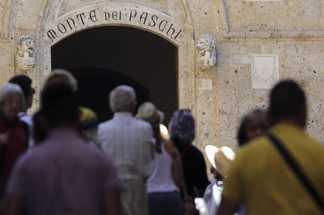 Monte dei Paschi afunda e arrasta banca italiana