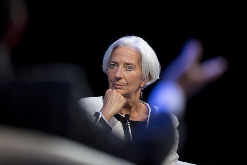 26 de Janeiro - Lagarde

“Há regras internas na Zona Euro que têm que ser respeitadas. Não podemos criar categorias diferentes para diferentes países. Há reformas profundas que permanecem por fazer”.   
