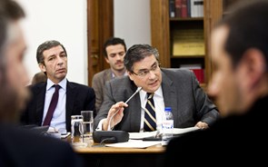 Carlos Abreu Amorim declara 'morte' dos grupos de trabalho no Parlamento