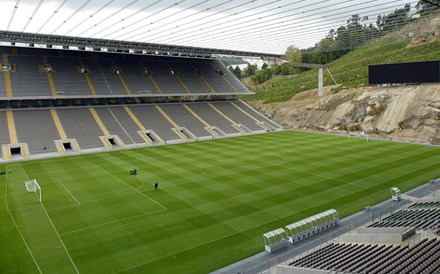 Terrenos municipais cedidos ao Sporting de Braga avaliados em 2,5 milhões