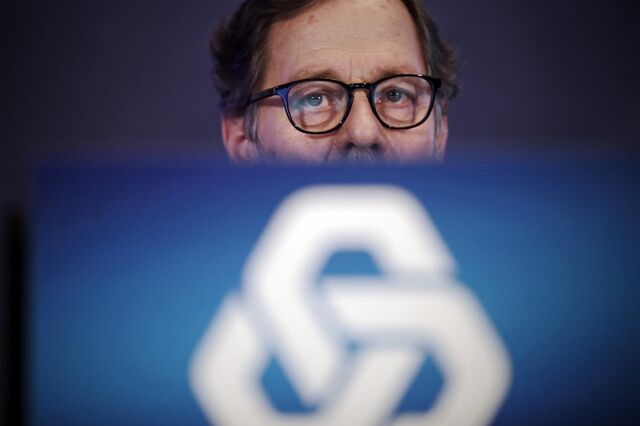 Gestão da CGD fica mais um mês mas alerta para constrangimentos