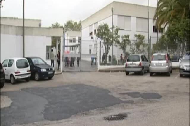 Equipamentos desportivos fechados, aulas suspensas e população com dúvidas 