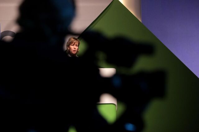 Governo ultrapassa limites legais de despesa em 2014