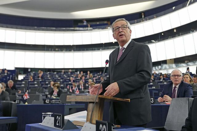 Juncker: 'Preciso de dinheiro, não só de palavras'