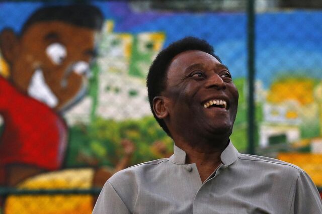 Pelé processa Samsung por ter usado sósia em campanha