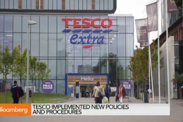 Tesco afunda mais de 20% para mínimos de 14 anos