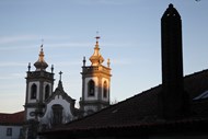 Igreja da Misericórdia: Alguns registos da cidade indicam que a Igreja da Misericórdia foi construída no mesmo local onde antes havia outro templo religioso. Construída no século XVIII, está localizada no centro da cidade, o que a deixava nos arrabaldes da Porta dos Ferreiros, a porta de entrada.