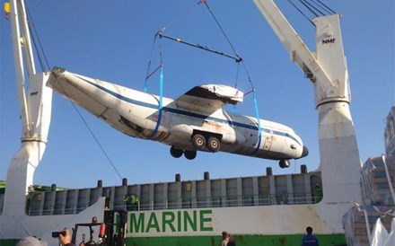 C-130 do Gabão aterrou no Porto de Lisboa  