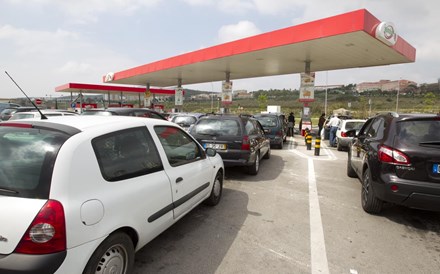 Petrolíferas mantêm descontos, mesmo para os simples