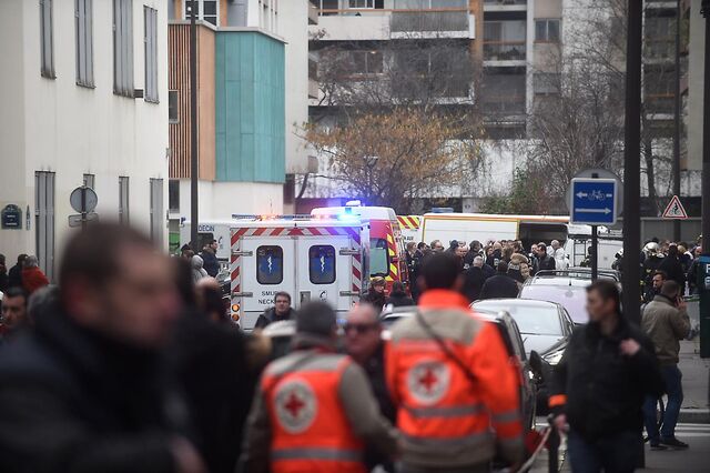 Mais de dez mortos em ataque ao jornal satírico francês Charlie Hebdo
