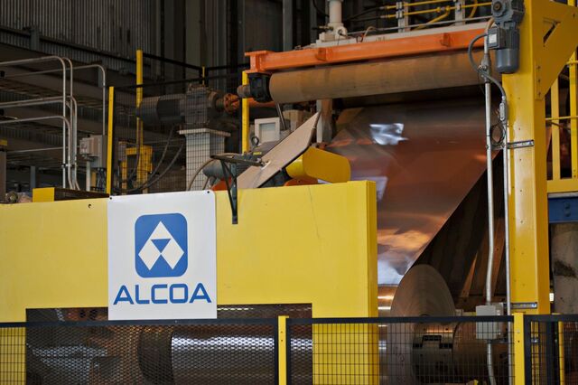 Lucros da Alcoa decepcionam mercado