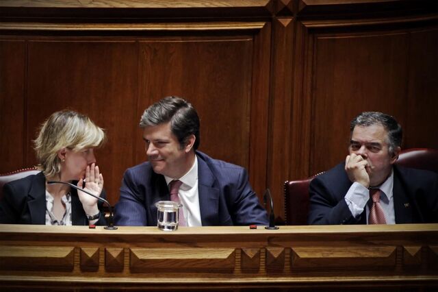 Vários Ministérios começam a preparar listas de excedentários