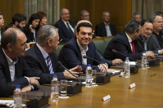 Tsipras: 'O nosso objectivo é negociar a redução da dívida'