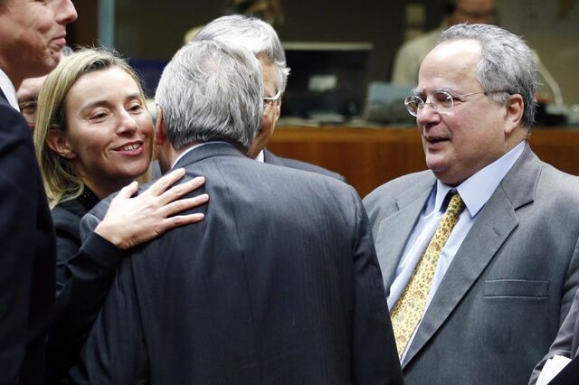 Ministro dos Negócios Estrangeiros grego visita a Rússia no dia do Eurogrupo