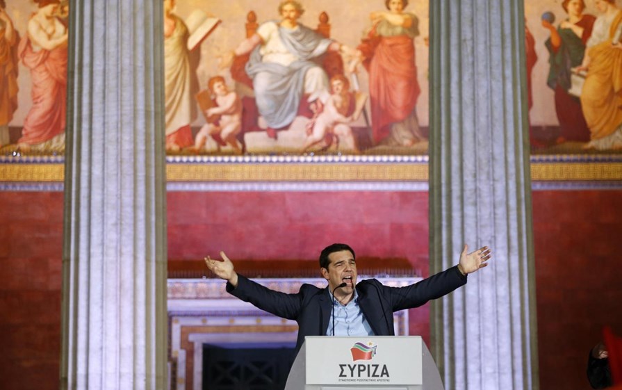 25 de Janeiro -  Tsipras após o discurso de vitória nas eleições.

“O povo grego fez História! A Grécia vira a página, deixa atrás de si a austeridade, o medo, a prepotência e cinco anos de humilhação”
