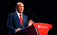 Emilio Botín, Espanha, $82 milhões
Emilio Botín, falecido em Setembro de 2014, foi o fundador do Banco Santander em Espanha, a “casa mãe” do Santander Totta em Portugal. É identificado como sendo cliente do HSBC desde 2003, estando associado a cinco contas bancárias que chegaram a ter 82 milhões de dólares em 2006/2007.
